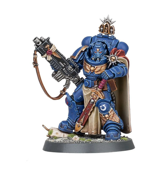 Warhammer 40,000: Space Marines - Captain with Master-Crafted Heavy Bolt Rifle