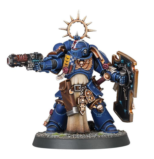 Warhammer 40,000 (10th Edition): Space Marines - Lieutenant with Storm Shield